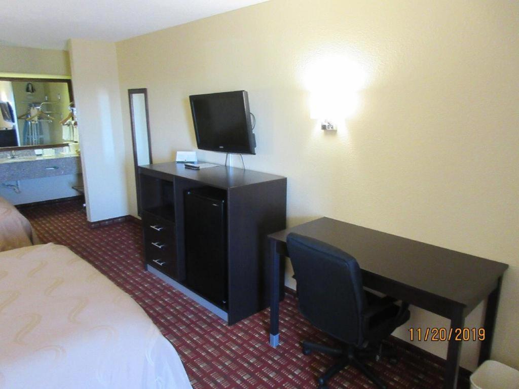 Quality Inn Andalusia Extérieur photo