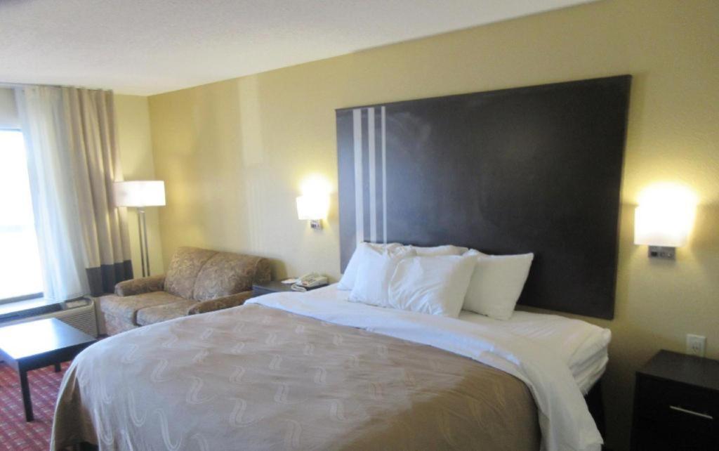 Quality Inn Andalusia Extérieur photo