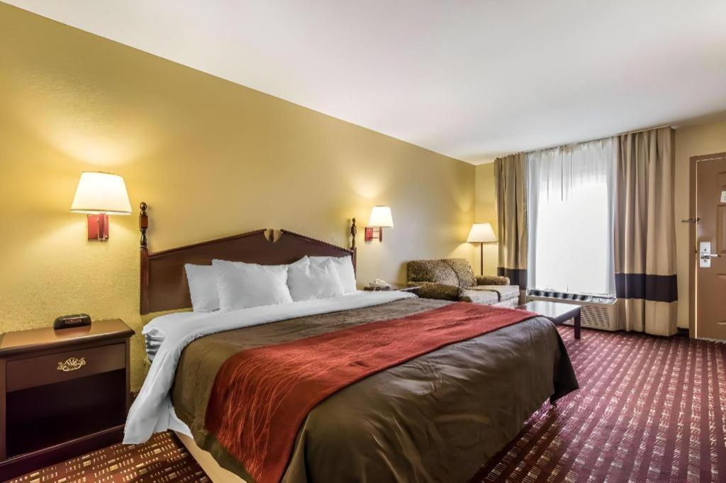 Quality Inn Andalusia Extérieur photo