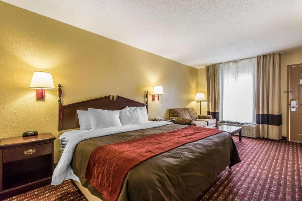 Quality Inn Andalusia Extérieur photo