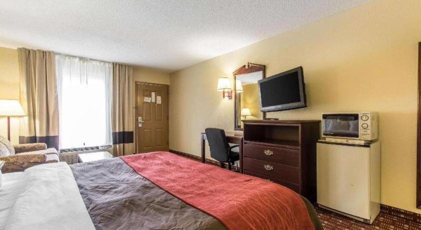 Quality Inn Andalusia Extérieur photo