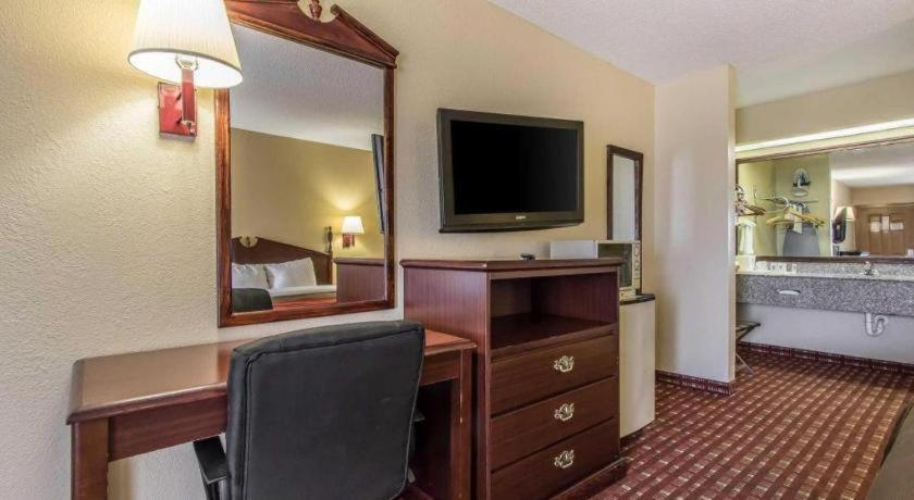 Quality Inn Andalusia Extérieur photo